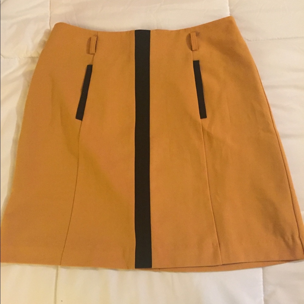 High waisted skirt